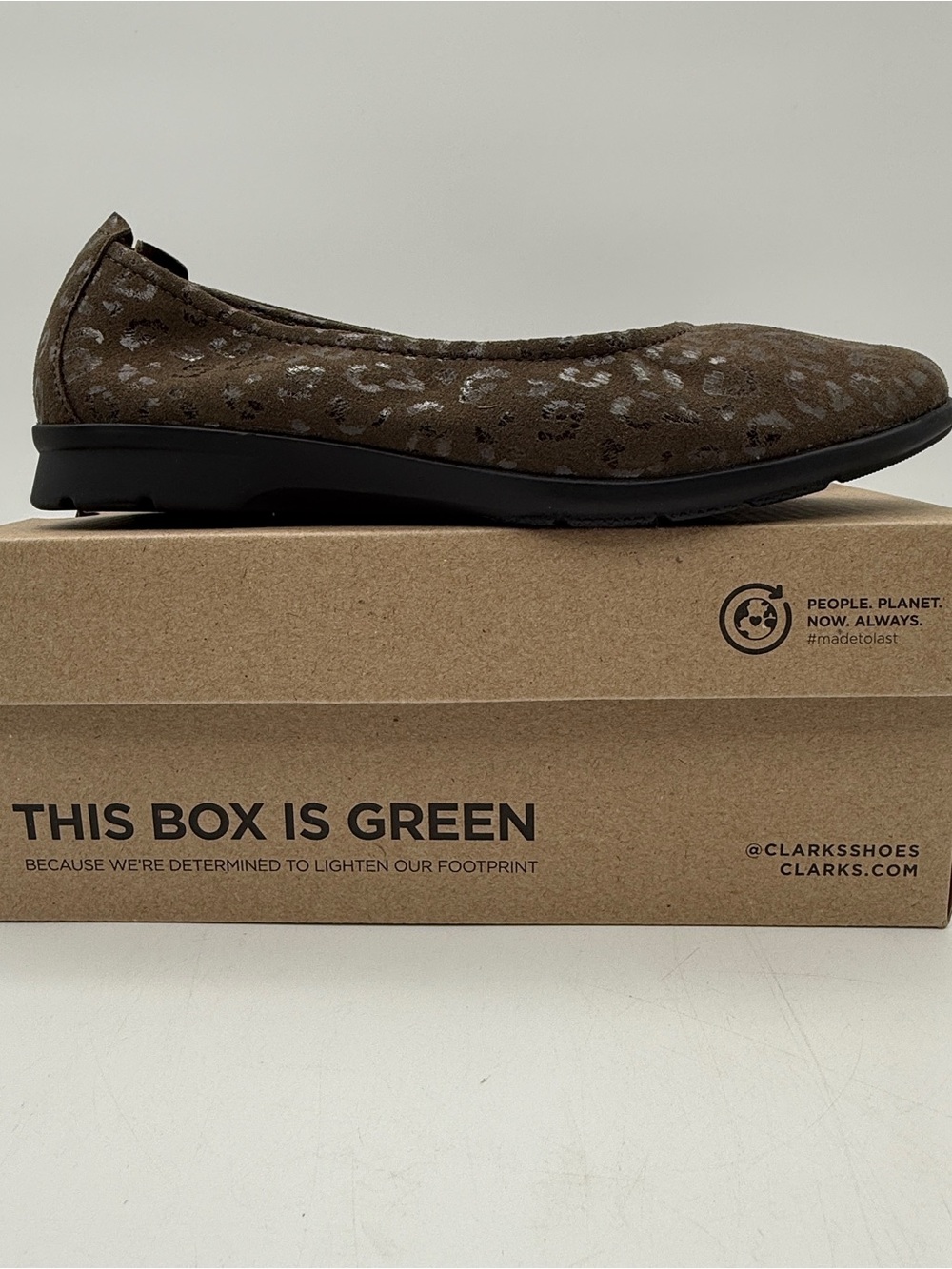 Clarks Jeanette Ease Ballet Flats Olive Interest Leopard Print 7W NIB Slip On